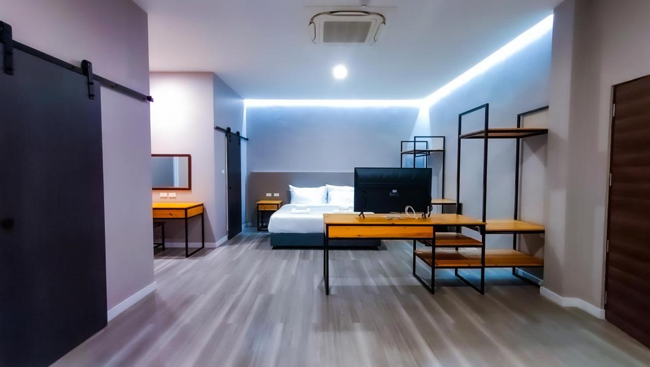 The Riva Vientiane Hotel Buitenkant foto
