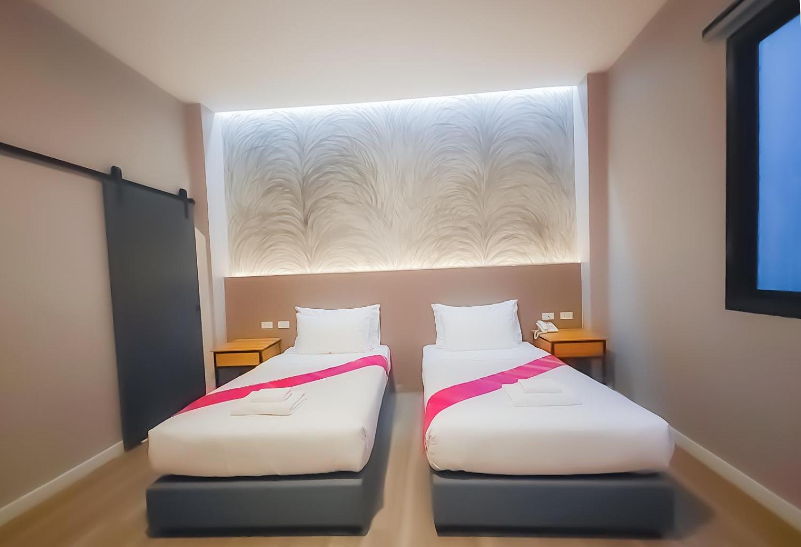 The Riva Vientiane Hotel Buitenkant foto