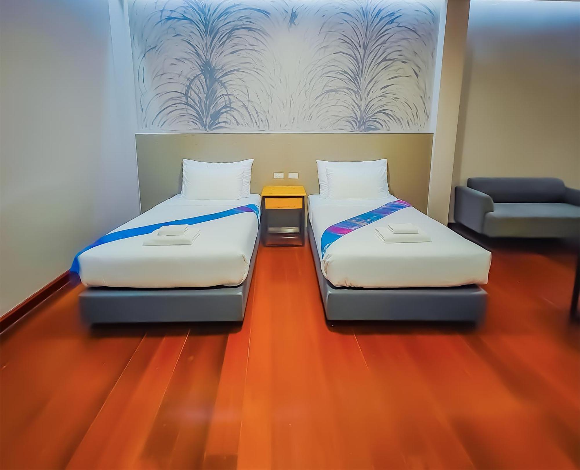 The Riva Vientiane Hotel Buitenkant foto