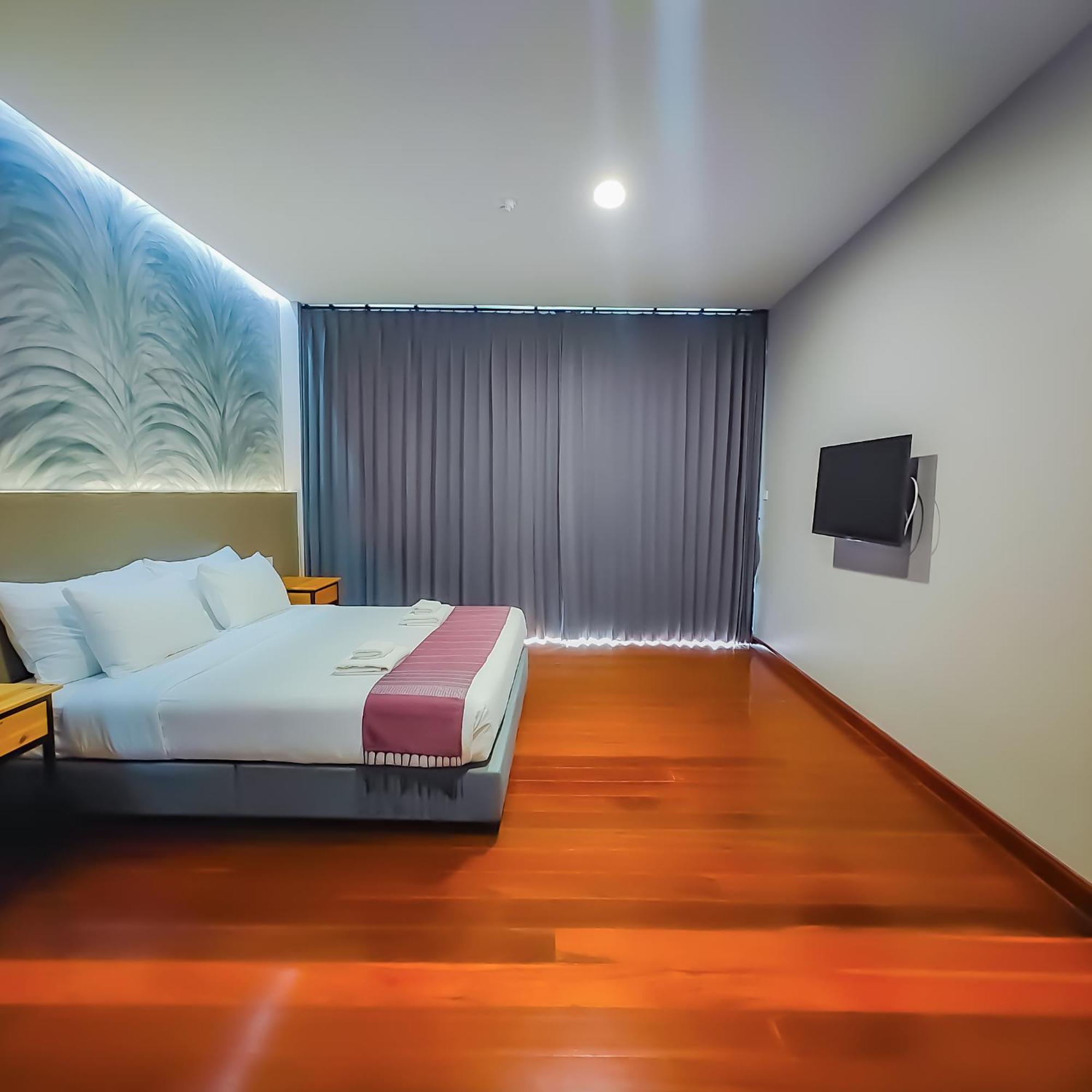 The Riva Vientiane Hotel Buitenkant foto