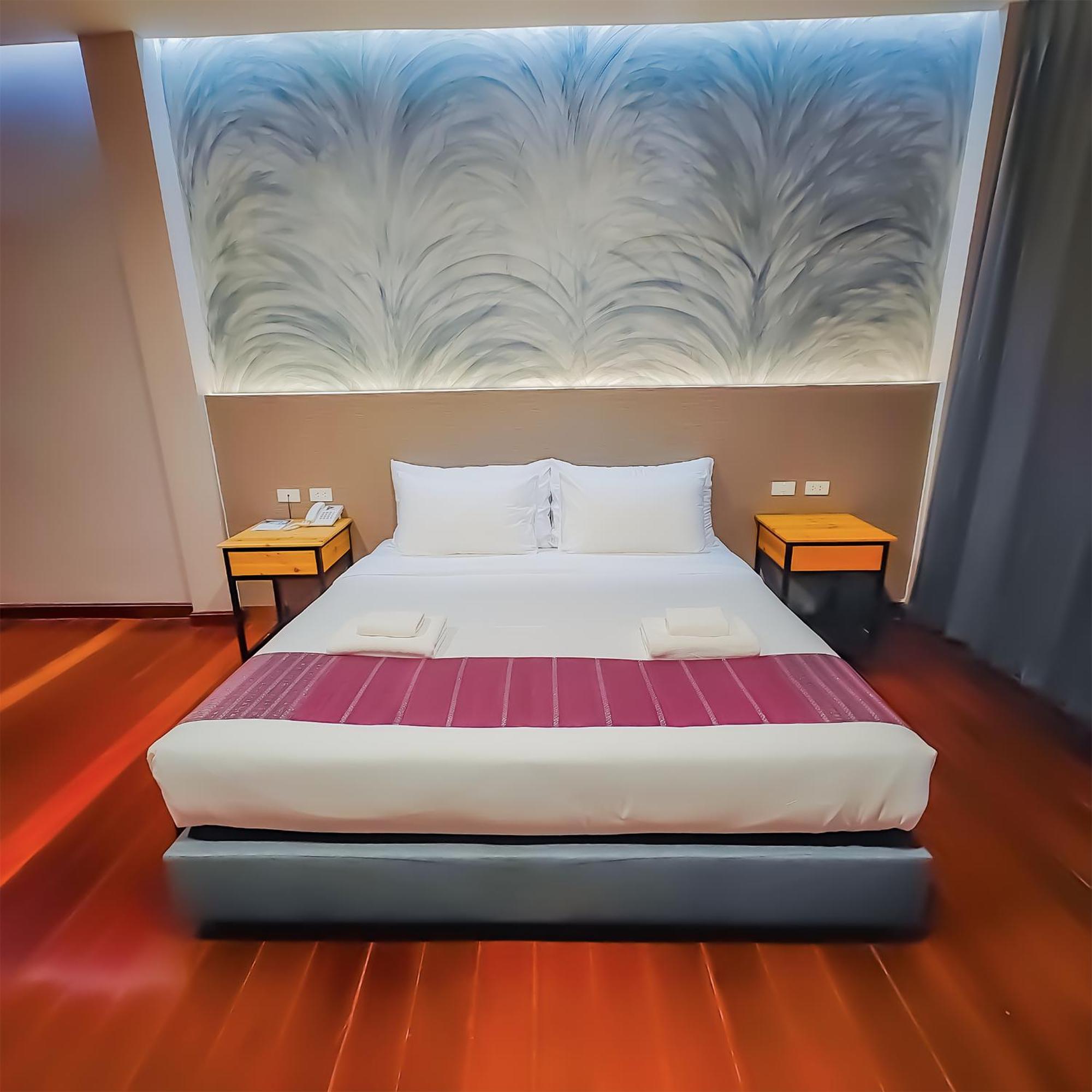 The Riva Vientiane Hotel Buitenkant foto