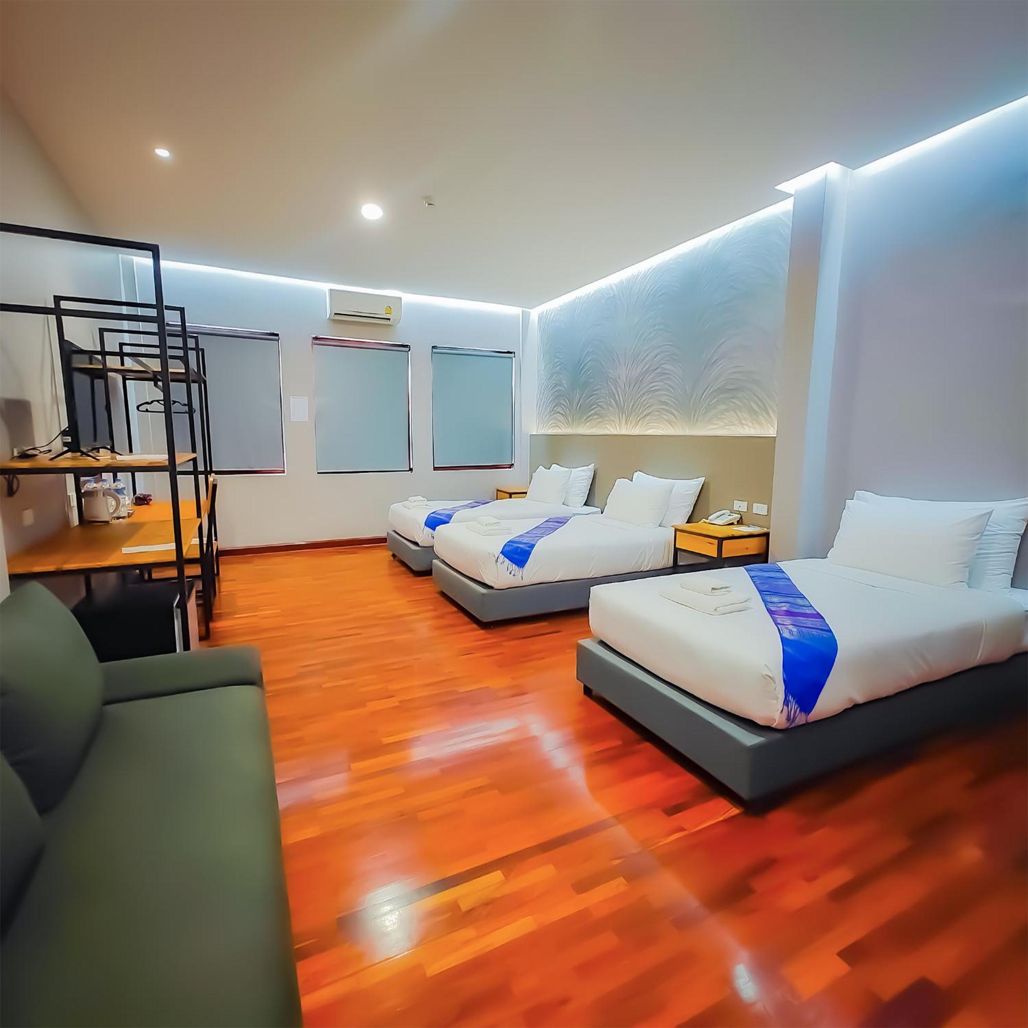 The Riva Vientiane Hotel Buitenkant foto